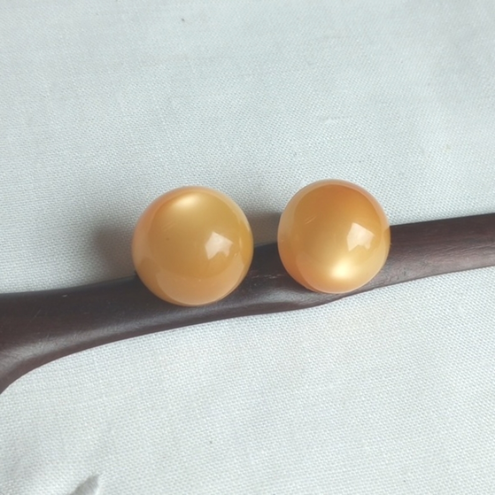 Vintage Marigold Moon glow lucite button screw back earrings MCM